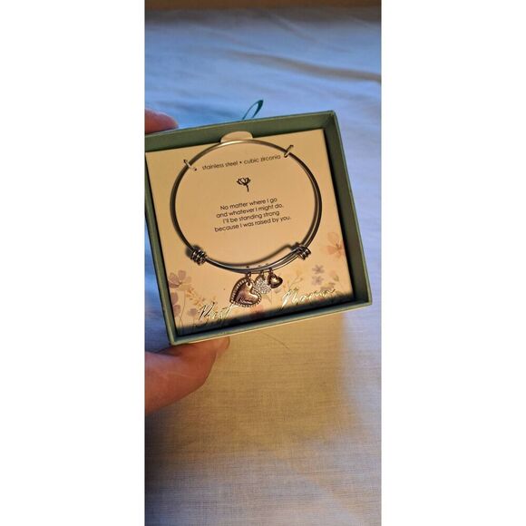 Expandable Mother Bangle Bracelet with Dangle Hearts Mom Gift - Picture 1 of 3